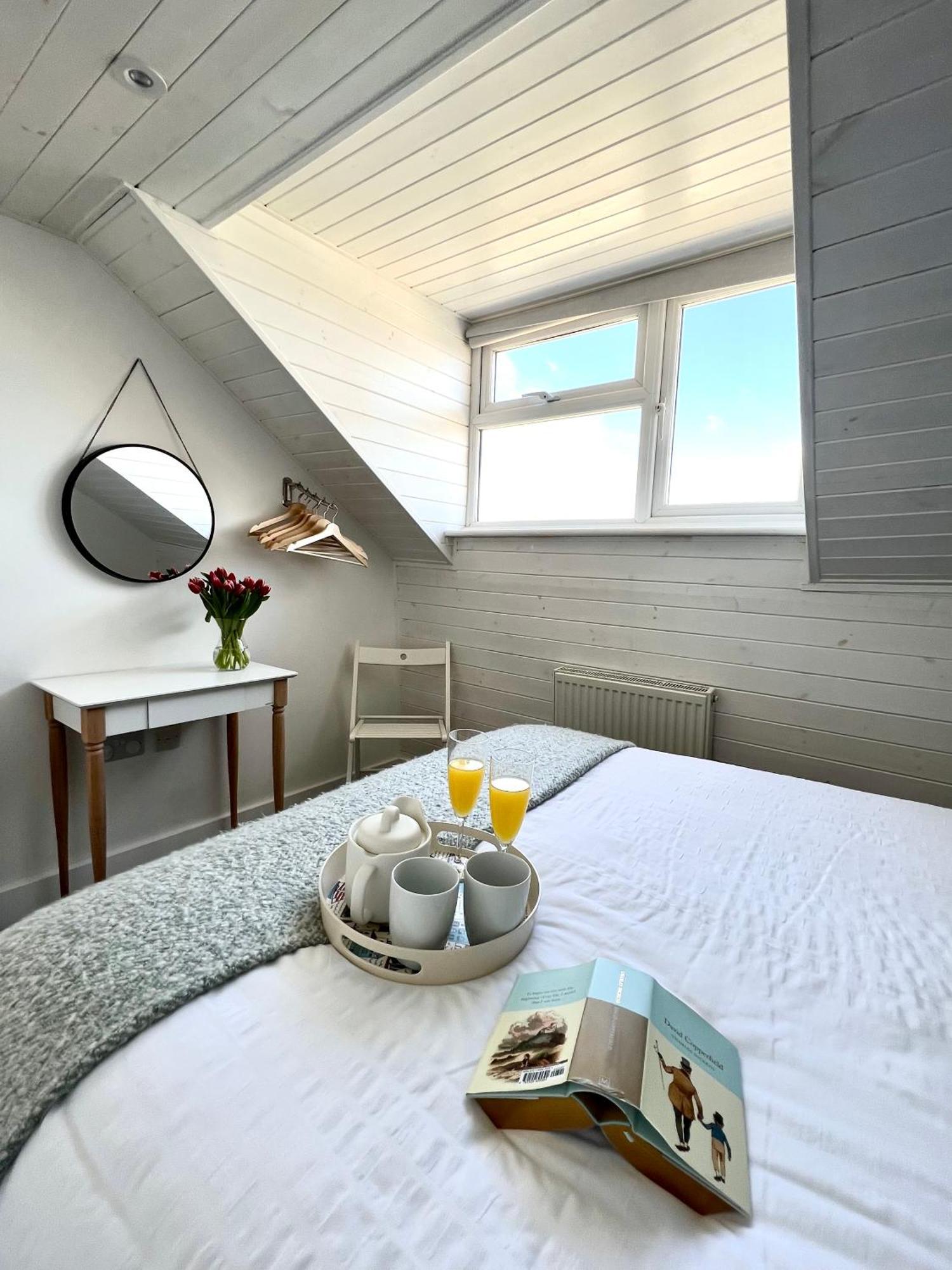 Central, Seaview Apartment, 3 Beds, 2 Baths, Kid & Dog Friendly At The Lookout Broadstairs Dış mekan fotoğraf