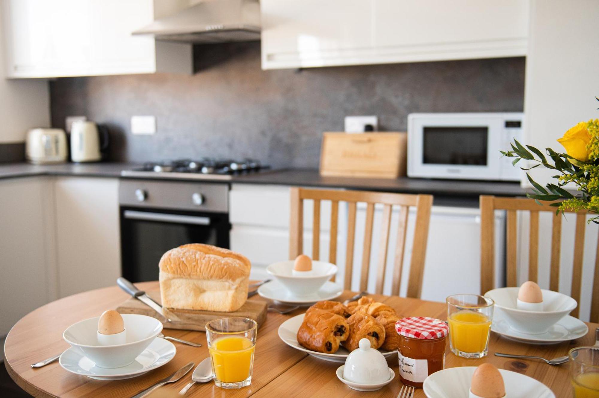 Central, Seaview Apartment, 3 Beds, 2 Baths, Kid & Dog Friendly At The Lookout Broadstairs Dış mekan fotoğraf