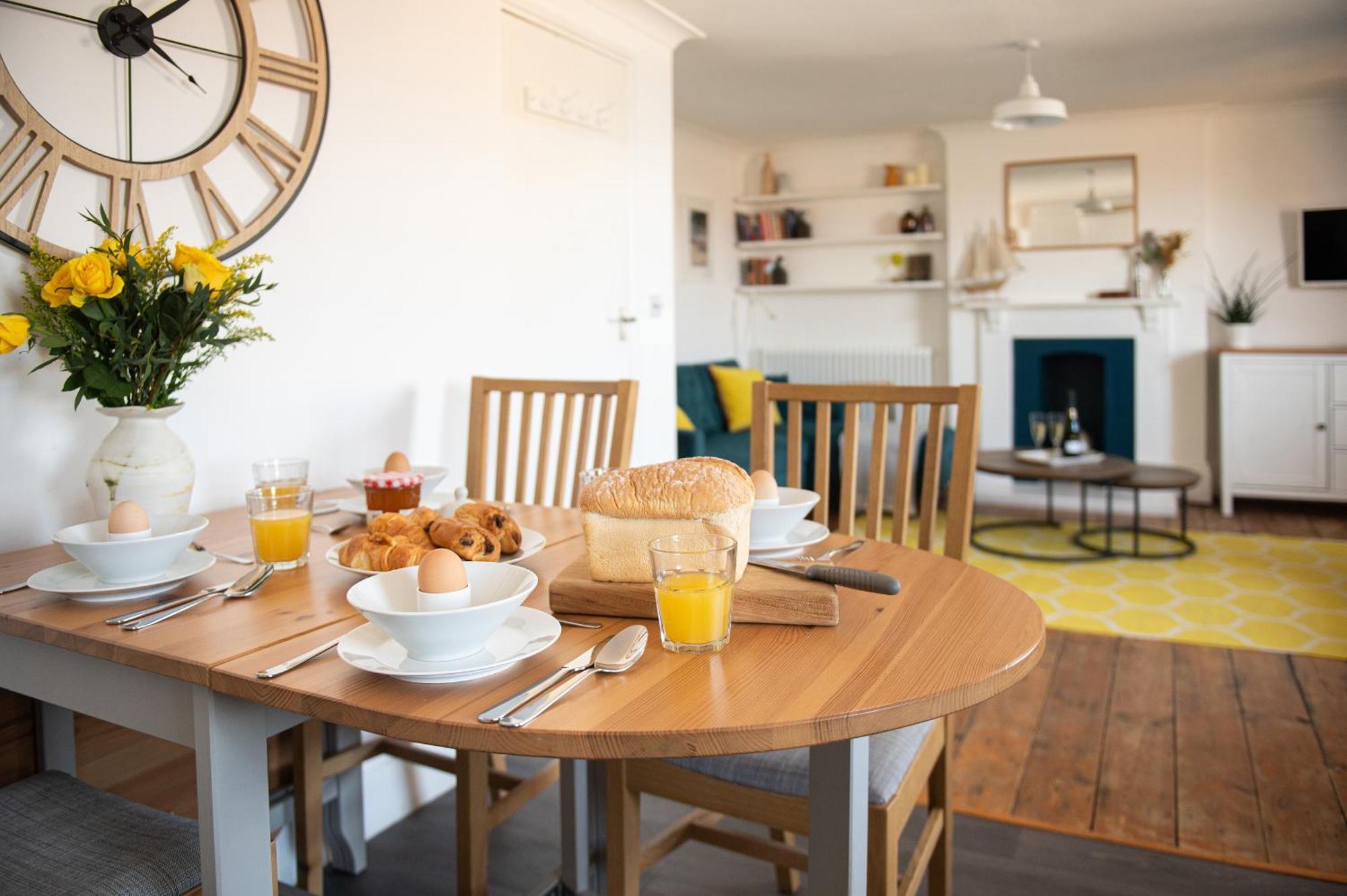 Central, Seaview Apartment, 3 Beds, 2 Baths, Kid & Dog Friendly At The Lookout Broadstairs Dış mekan fotoğraf