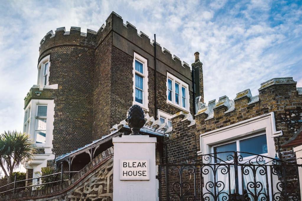 Central, Seaview Apartment, 3 Beds, 2 Baths, Kid & Dog Friendly At The Lookout Broadstairs Dış mekan fotoğraf